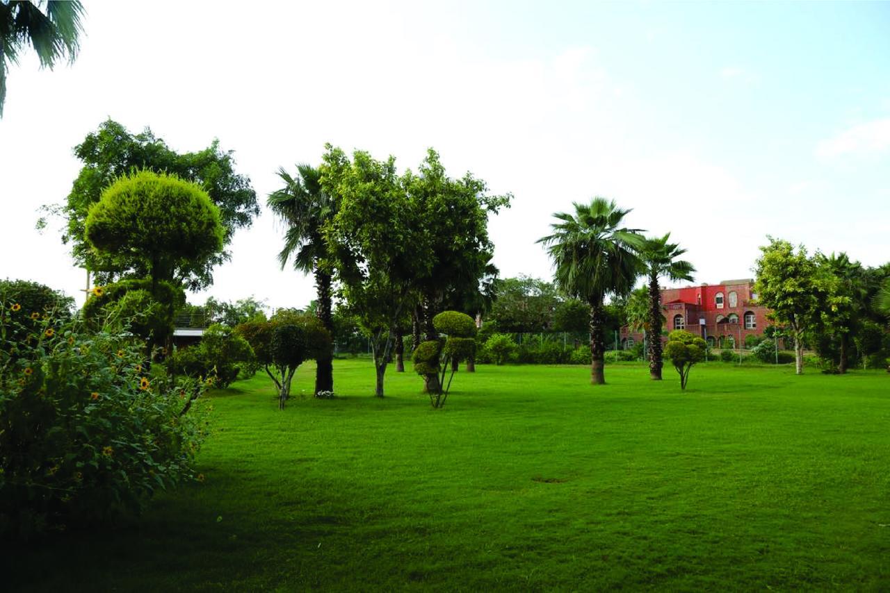 Magsons Resorts Vrindavan Kosi Exterior photo