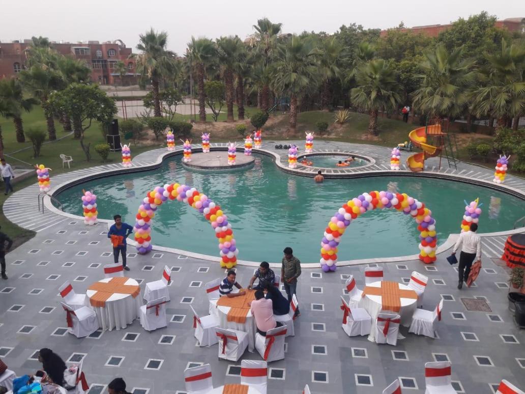 Magsons Resorts Vrindavan Kosi Exterior photo